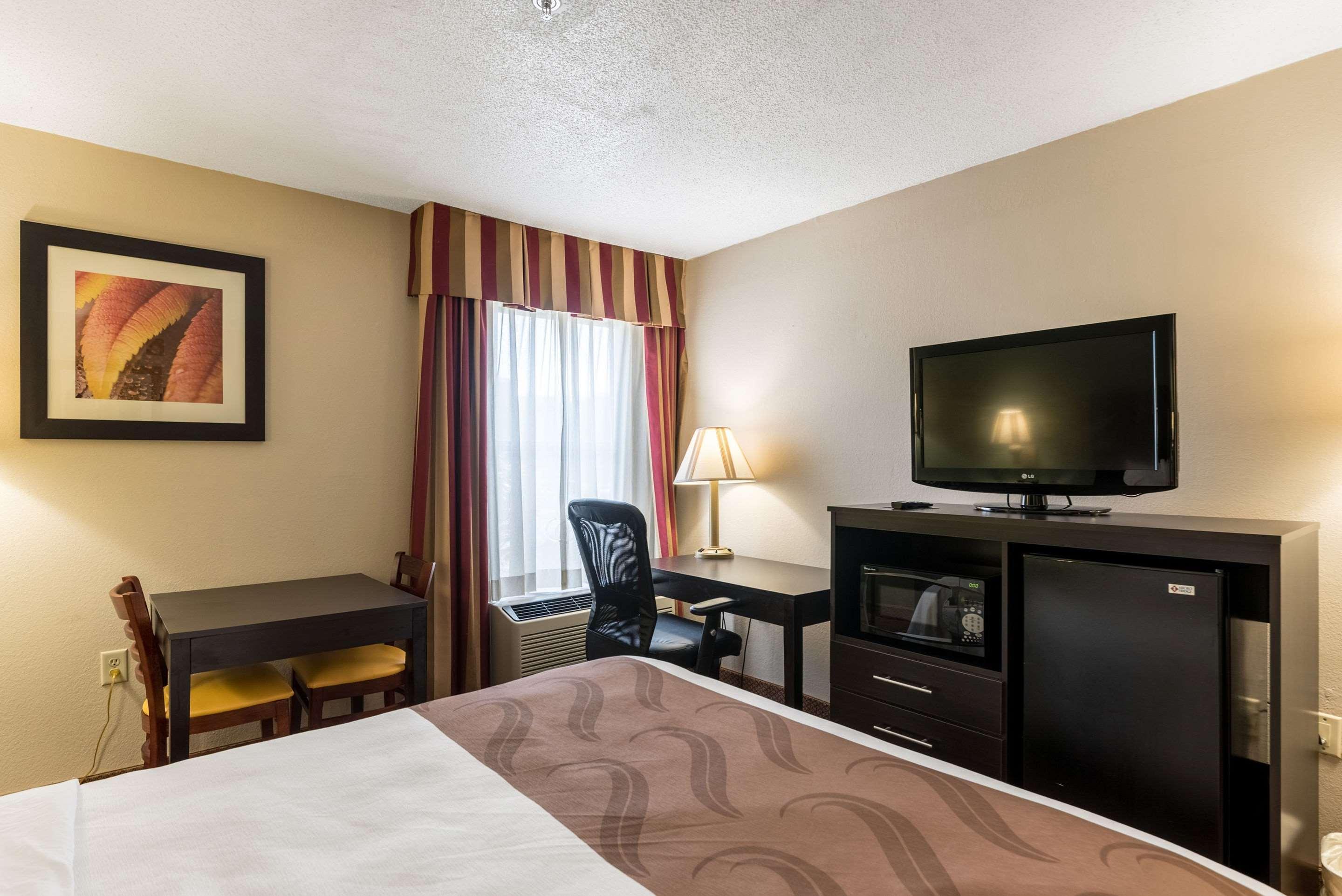Quality Inn & Suites Clemmons I-40 Екстериор снимка