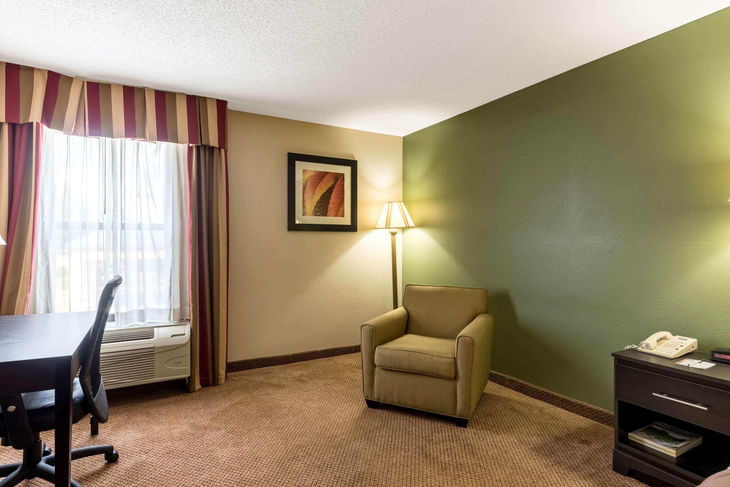 Quality Inn & Suites Clemmons I-40 Екстериор снимка