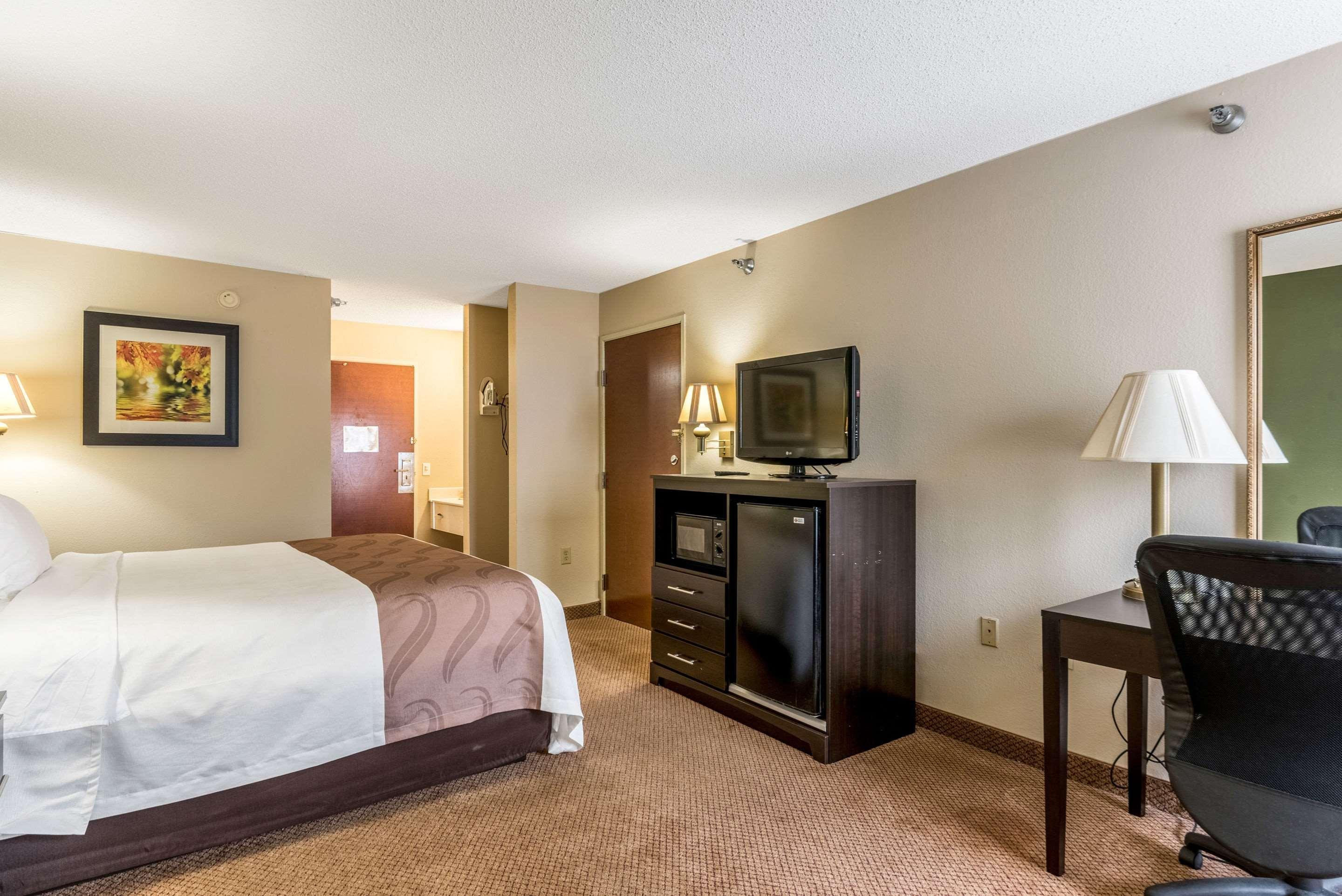 Quality Inn & Suites Clemmons I-40 Екстериор снимка