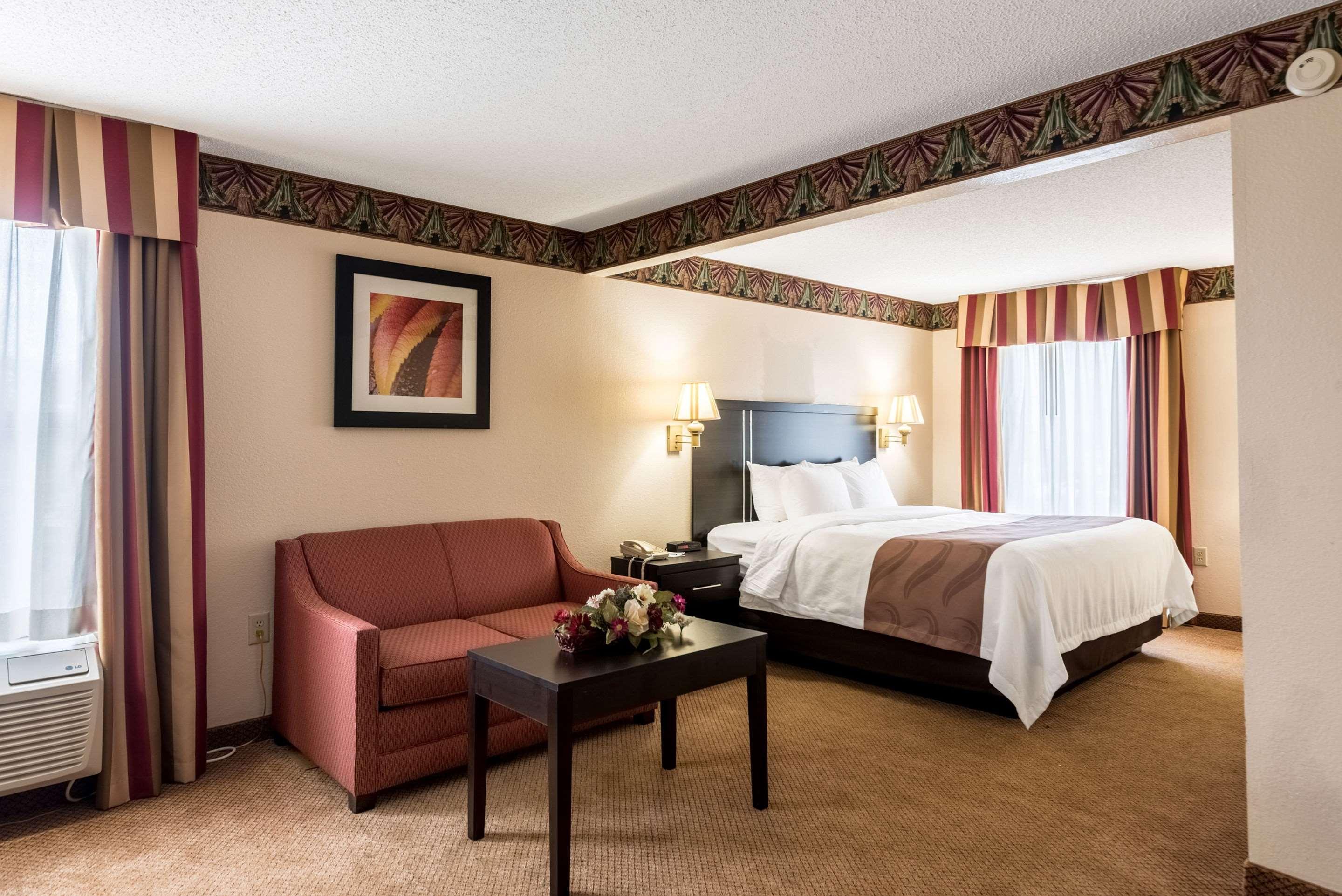 Quality Inn & Suites Clemmons I-40 Екстериор снимка