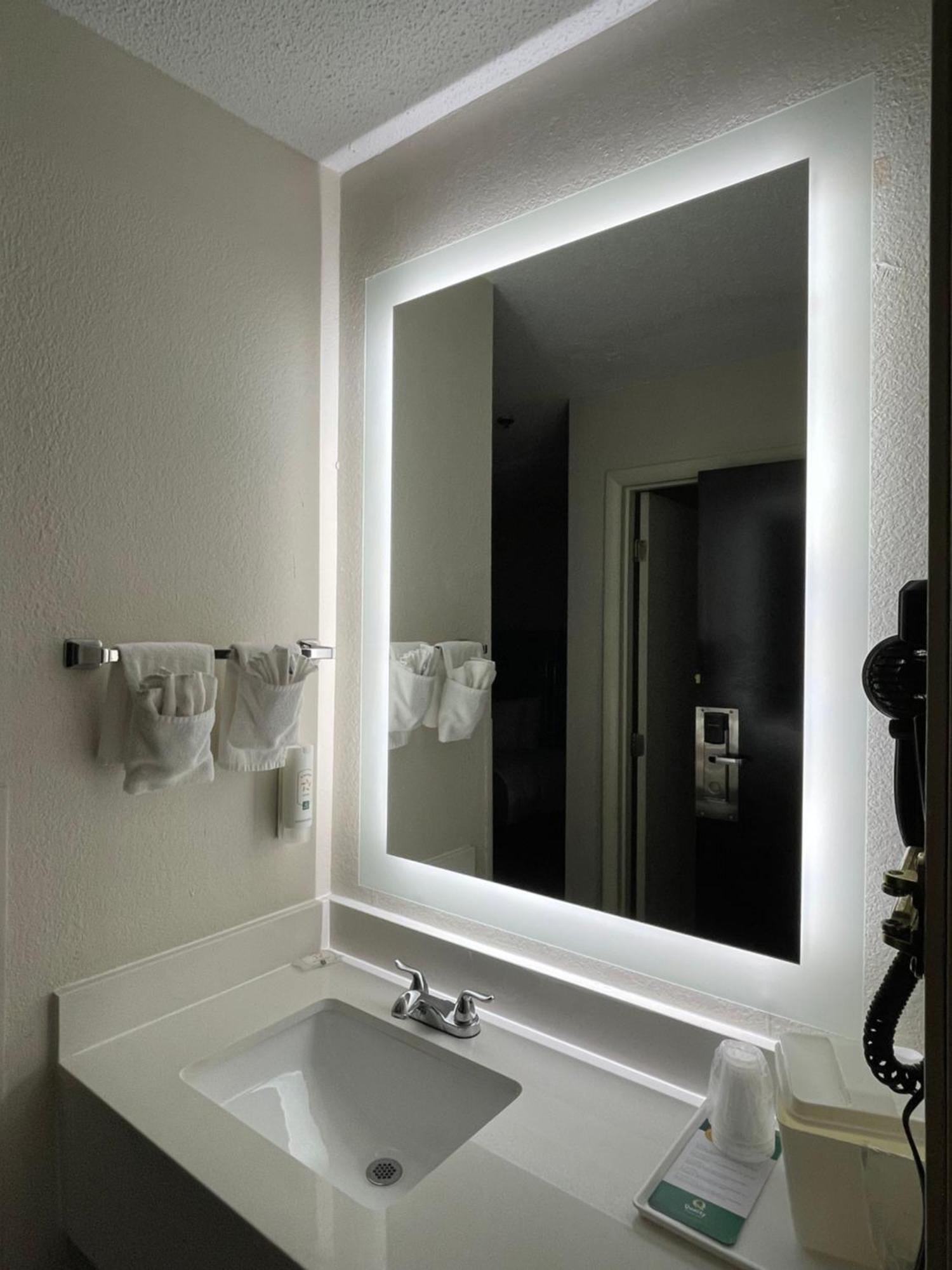 Quality Inn & Suites Clemmons I-40 Екстериор снимка