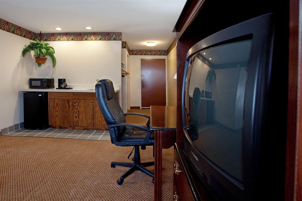 Quality Inn & Suites Clemmons I-40 Интериор снимка