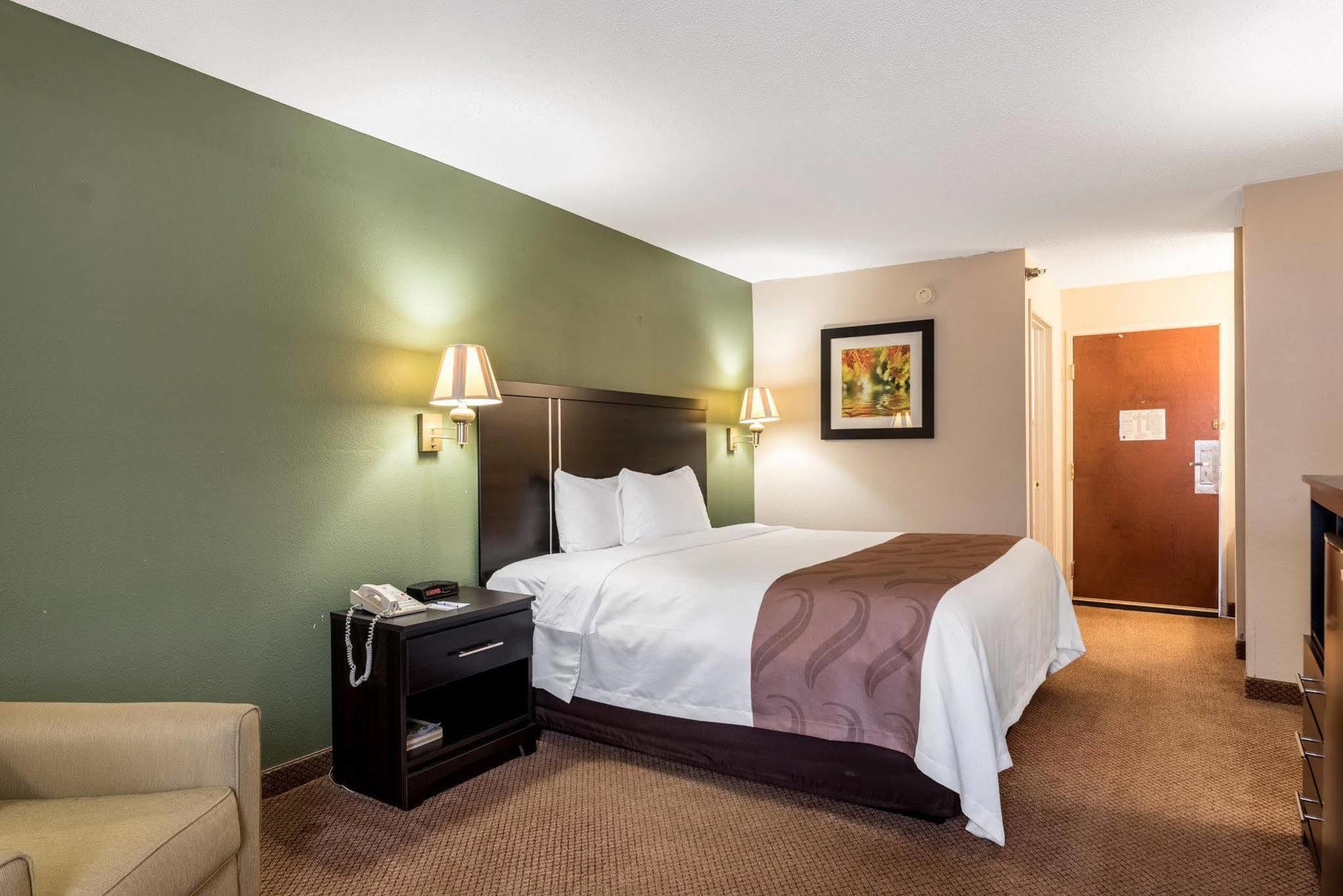 Quality Inn & Suites Clemmons I-40 Екстериор снимка